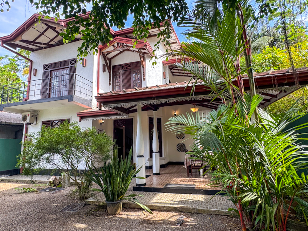 Rent 4-bedroom house, Unawatuna, Sri Lanka | Book from $55/night