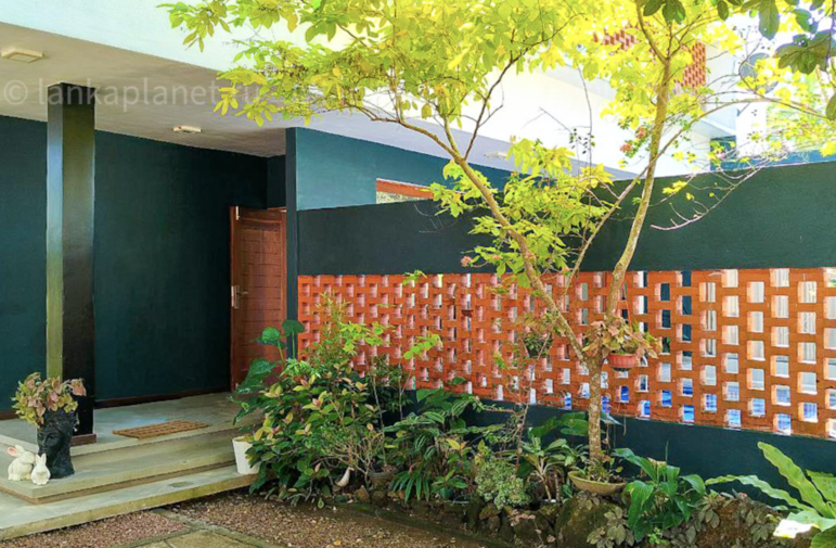 Rent 3-bedroom villa with pool, Hikkaduwa, Sri Lanka | Book from $90/night