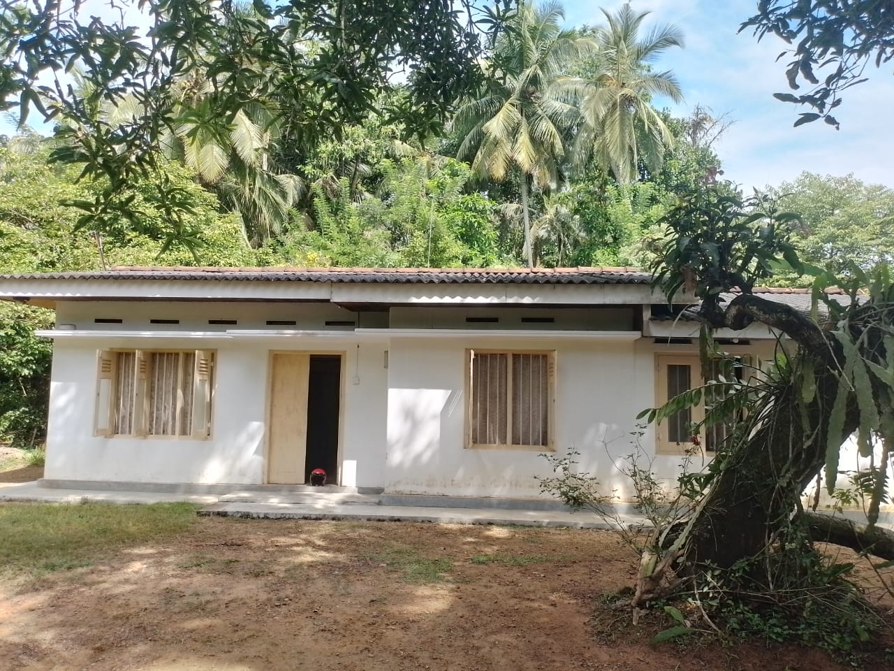 4-bedroom house for sale, Unawatuna, Heenatigala, Sri Lanka |  $124 500